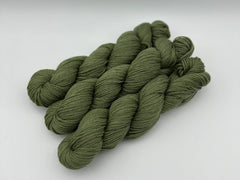 Worsted ‘Falklander’ Green Grass 200m