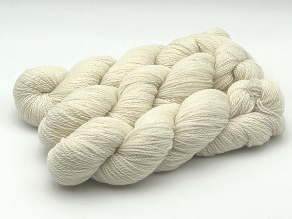 4ply ‘Falklander’  White 400m