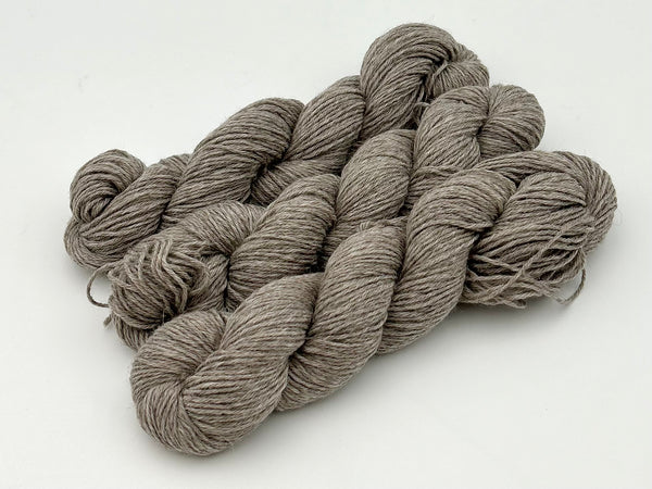 DK Corriedale with UK Alpaca 100g (245m)